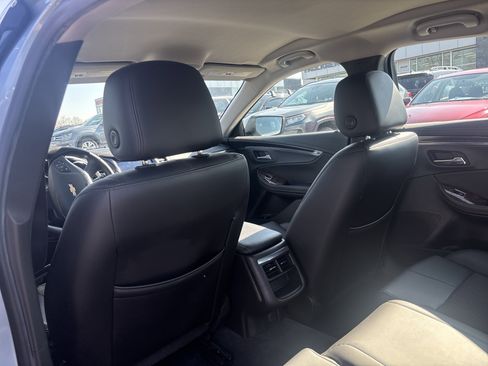 Used 2015 Chevrolet Impala LT image 11