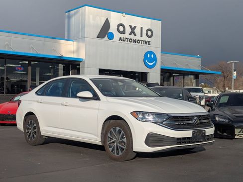 Used 2024 Volkswagen Jetta S FWD image 1