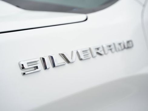 Used 2022 Chevrolet Silverado 1500 LT AWD/4WD image 36