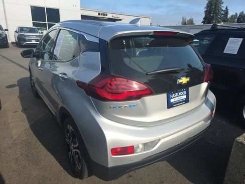 Used 2017 Chevrolet Bolt Premier w/ Driver Confidence II Package FWD image 2