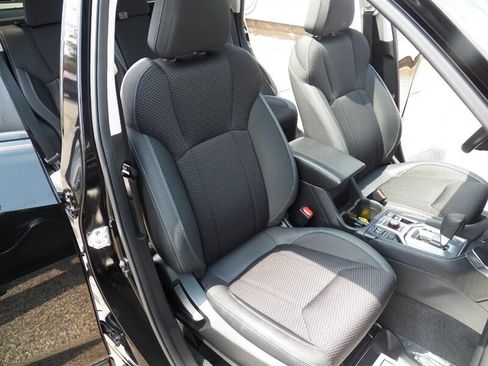 Used 2024 Subaru Forester Premium AWD/4WD image 13