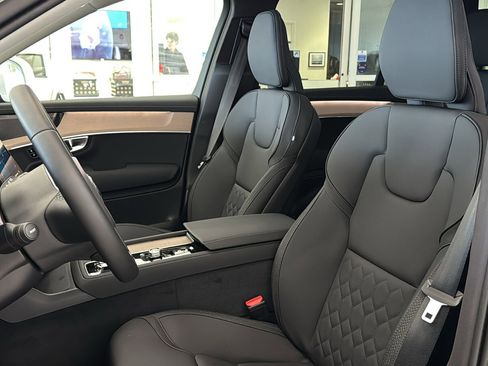 New 2026 Volvo XC90 T8 Plus w/ Protection Package Premier AWD/4WD image 23