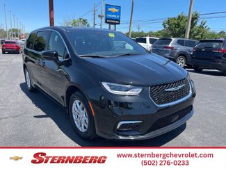 Used 2026 Chrysler Pacifica Select FWD video 1