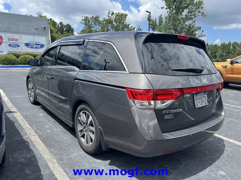 Used 2015 Honda Odyssey Touring image 2