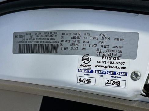 Used 2018 Chrysler Pacifica Touring-L FWD image 33