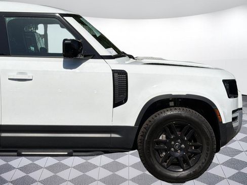 Used 2025 Land Rover Defender 110 S AWD/4WD image 36