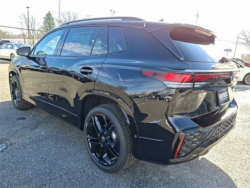 New 2026 Volkswagen Tiguan SE R-Line image 3