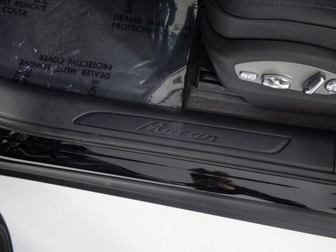 New 2026 Porsche Macan AWD/4WD image 21