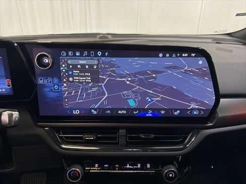 Used 2024 Chevrolet Equinox EV RS FWD image 16