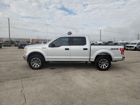 Used 2017 Ford F150 XLT AWD/4WD image 4