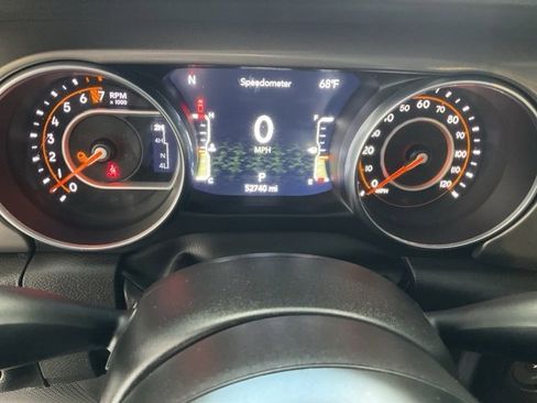 Used 2023 Jeep Gladiator Willys image 8