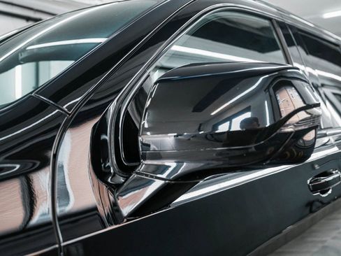 Used 2022 Chevrolet Suburban RST w/ Sport Performance Package image 46