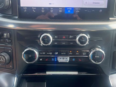 Used 2025 Ford F150 Lariat w/ Equipment Group 501A Mid AWD/4WD image 21