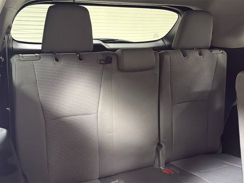 Certified 2024 Toyota Highlander LE image 17