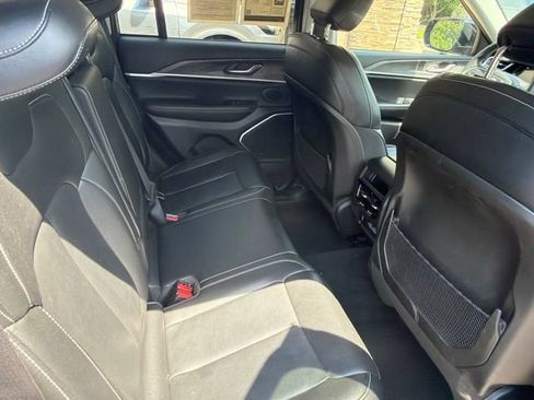 Used 2022 Jeep Grand Cherokee Limited 4xe AWD/4WD image 32