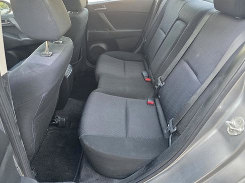 Used 2010 MAZDA MAZDA3 i Touring FWD image 15