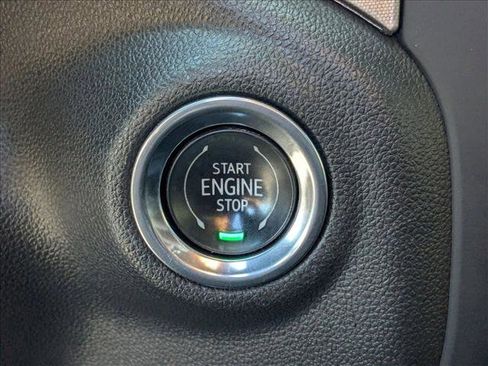 Used 2020 GMC Sierra 1500 Elevation w/ Elevation Value Package image 17