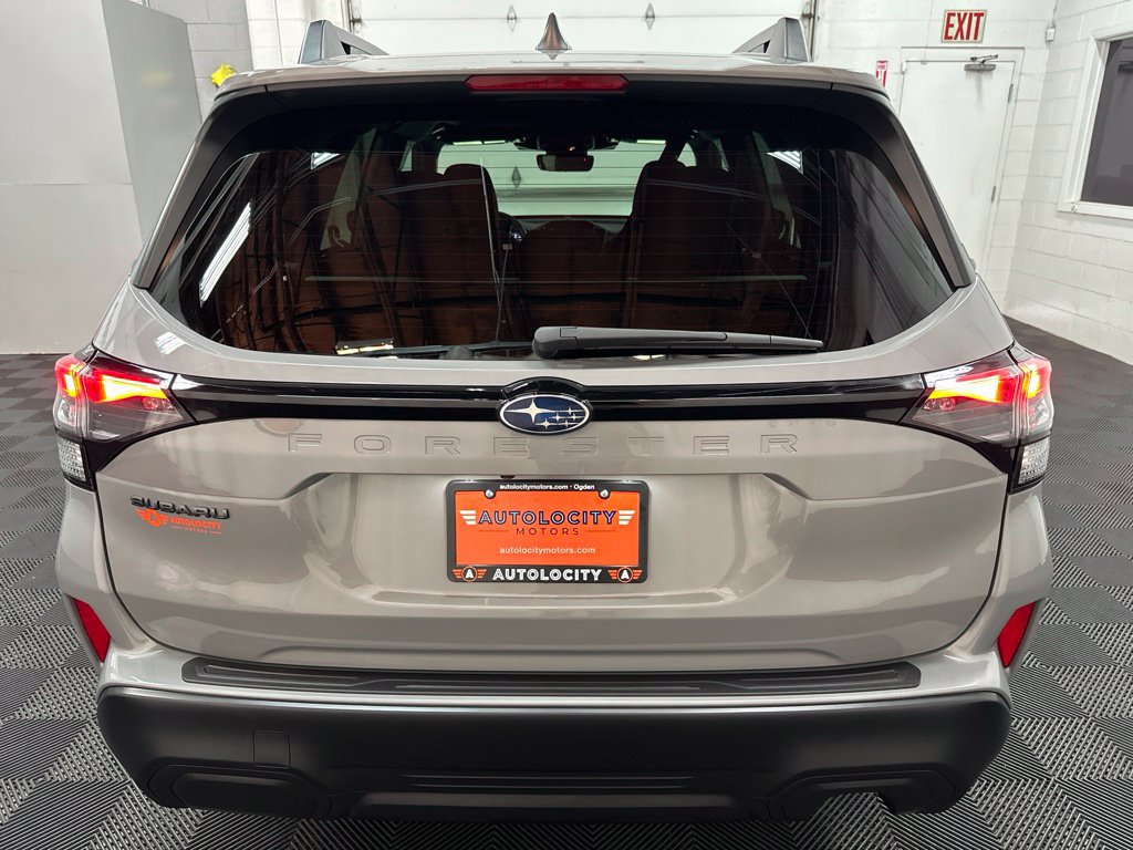 Used 2026 Subaru Forester Premium AWD/4WD image 9
