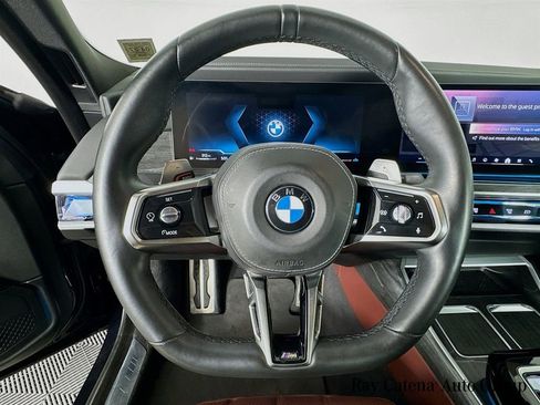 Used 2023 BMW 740i RWD image 11
