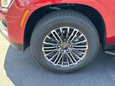 Certified 2025 GMC Yukon XL Elevation AWD/4WD image 34