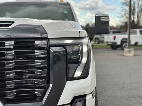 Used 2024 GMC Sierra 2500 Denali Ultimate w/ Max Trailering Package AWD/4WD image 36