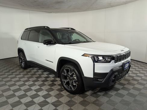 New 2026 Jeep Cherokee Overland w/ Trailer Tow Group AWD/4WD image 5