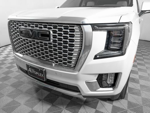 Used 2021 GMC Yukon Denali w/ Denali Premium Package image 33
