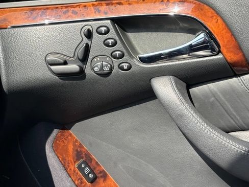 Used 2006 Mercedes-Benz S 500 image 23