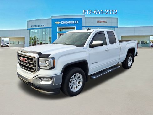 Used 2017 GMC Sierra 1500 SLE w/ SLE Value Package image 3