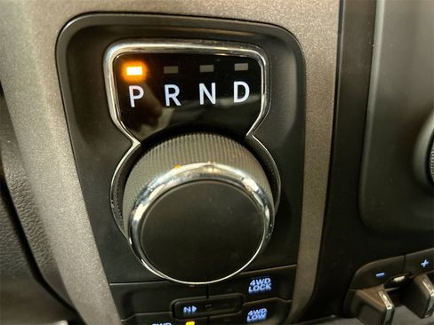 Used 2018 RAM 1500 Express image 17