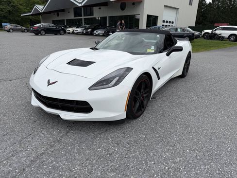 Used 2017 Chevrolet Corvette Stingray Convertible w/ 2LT Preferred Equipment Group RWD image 9