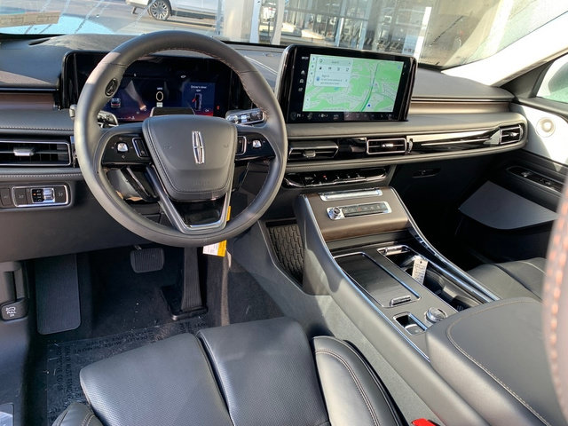 New 2027 Lincoln Aviator Reserve AWD/4WD image 17