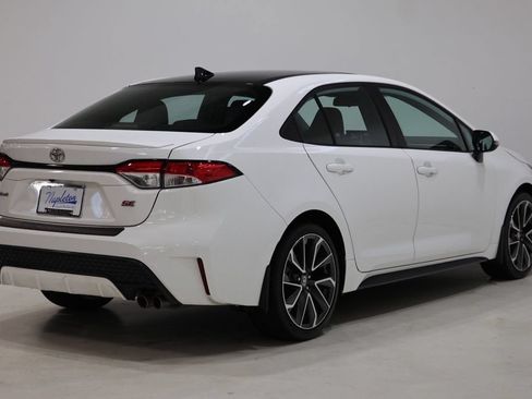 Used 2022 Toyota Corolla SE w/ SE Premium Package FWD image 7