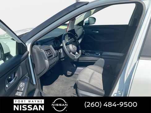 Certified 2024 Nissan Rogue SV AWD/4WD image 12