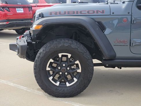 Used 2024 Jeep Wrangler Unlimited Rubicon w/ Capability Package AWD/4WD image 15