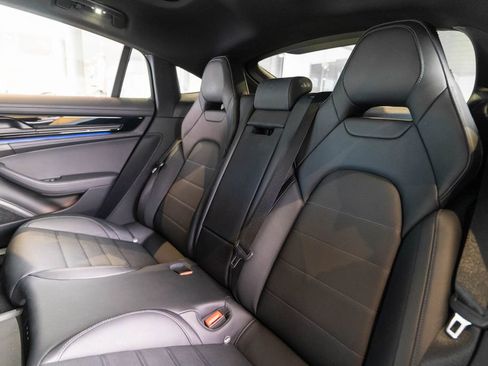 Certified 2025 Porsche Panamera 4S AWD/4WD image 34