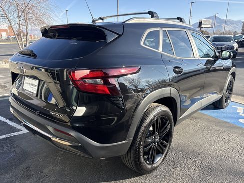 New 2026 Chevrolet Trax ACTIV w/ Sunroof Package image 9