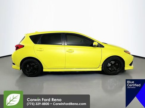 Used 2017 Toyota Corolla iM image 10