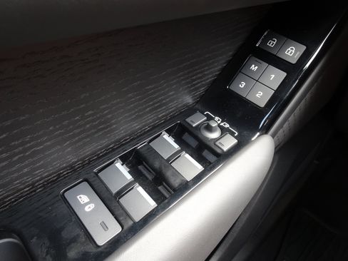 Used 2026 Land Rover Range Rover Velar Autobiography AWD/4WD image 32