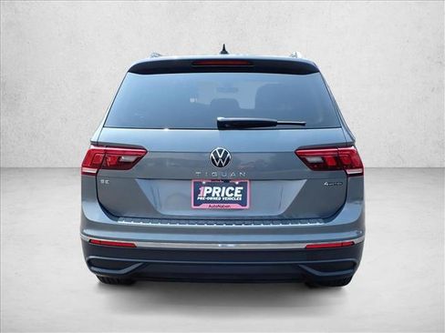 Used 2024 Volkswagen Tiguan SE AWD/4WD image 3