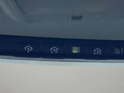 Used 2024 Nissan Armada SL image 46