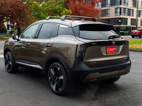 New 2026 Nissan Kicks SR AWD/4WD image 4