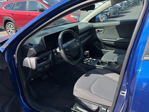 Used 2025 Kia K4 LXS image 10