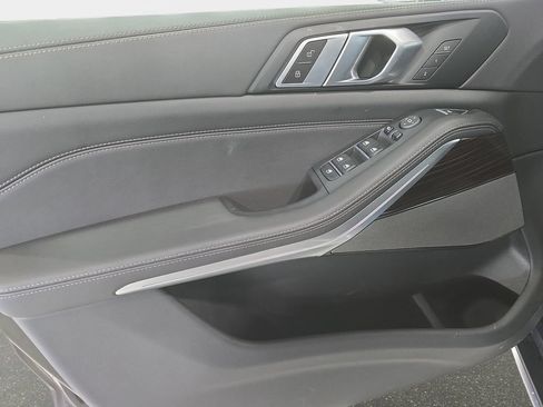 Used 2026 BMW X5 sDrive40i w/ Premium Package RWD image 25