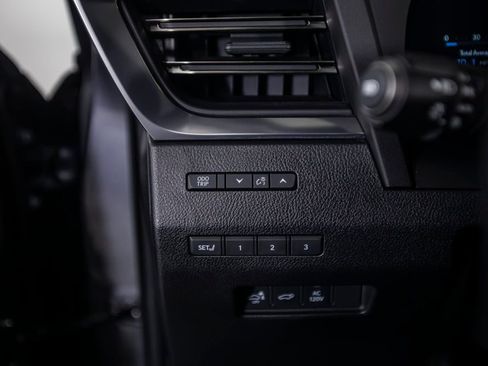 Used 2024 Lexus GX 550 w/ Cold Area Package AWD/4WD image 41