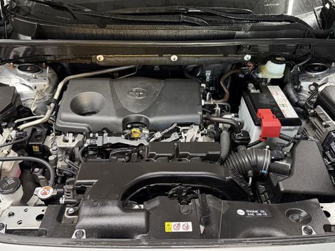 Used 2019 Toyota RAV4 XLE image 31