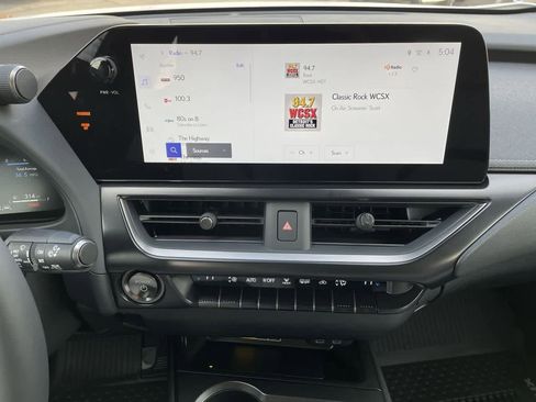 Used 2025 Lexus UX 300h AWD image 13