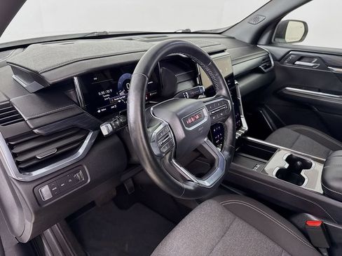 Used 2025 GMC Acadia Elevation AWD/4WD image 10