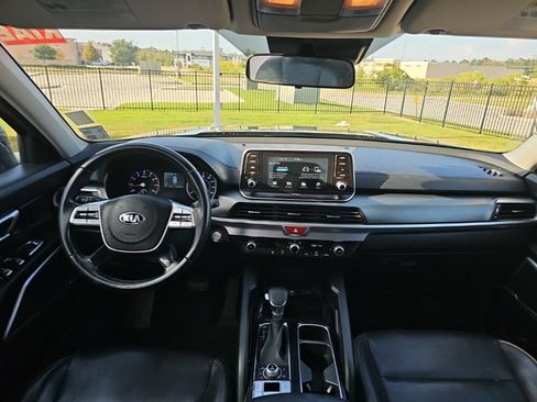 Used 2020 Kia Telluride LX AWD/4WD image 23