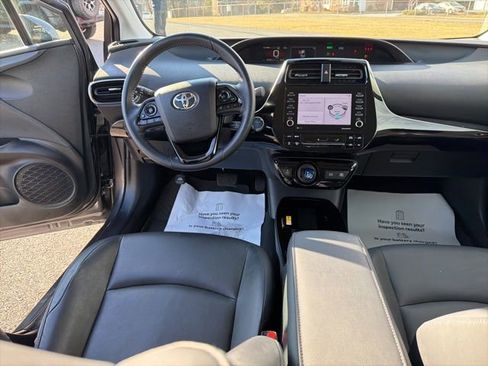 Used 2022 Toyota Prius XLE image 16